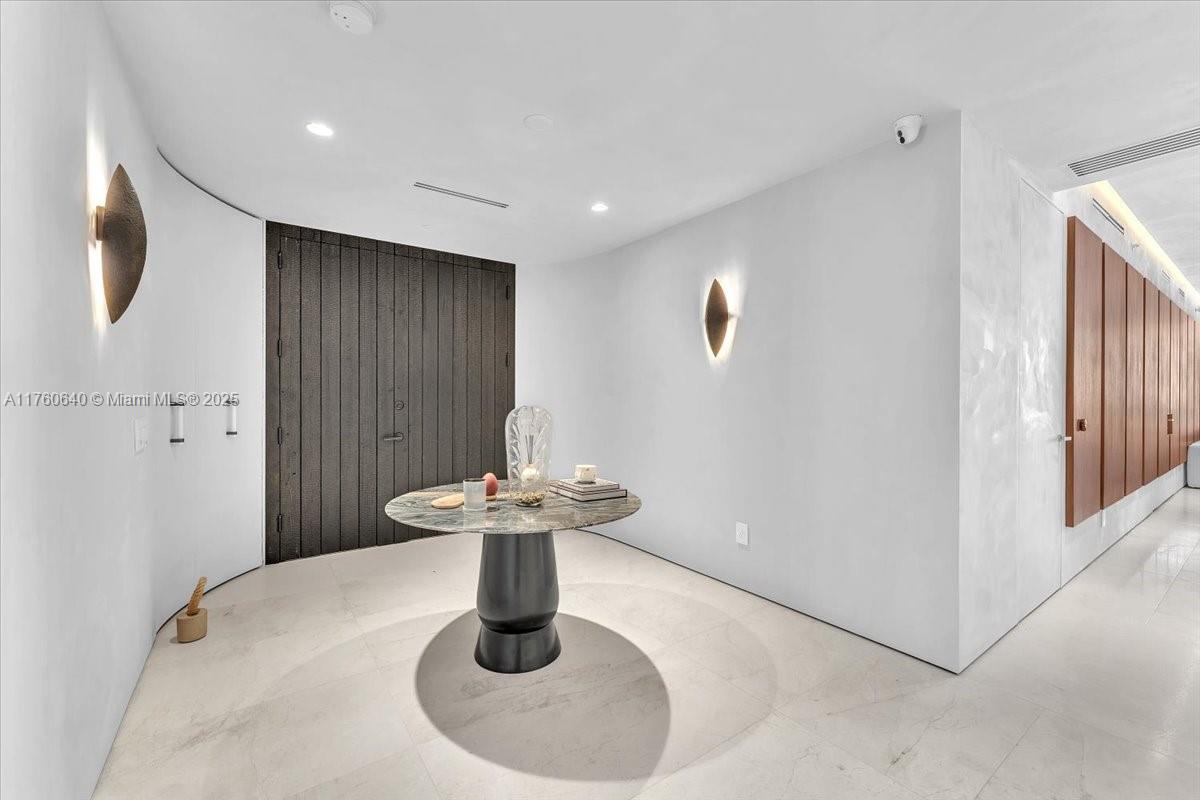 18975 COLLINS CONDO - Residential Lease