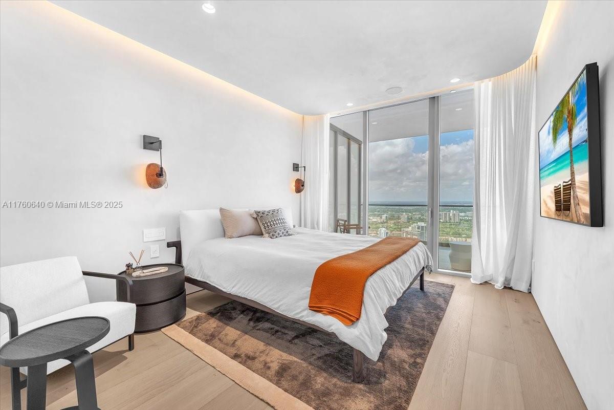 18975 COLLINS CONDO - Residential Lease