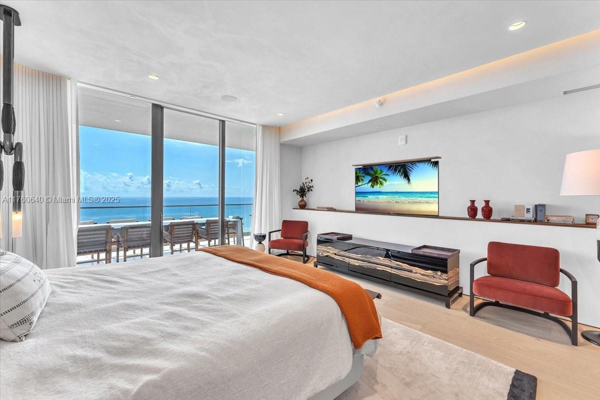 18975 COLLINS CONDO - Residential Lease