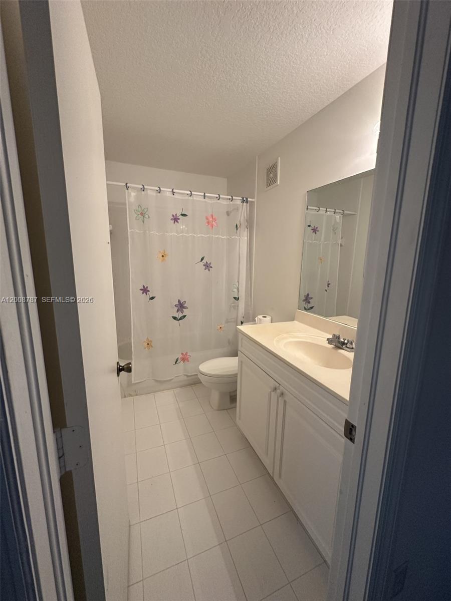 BONITA GOLF VIEW TOWNVILL - Residential