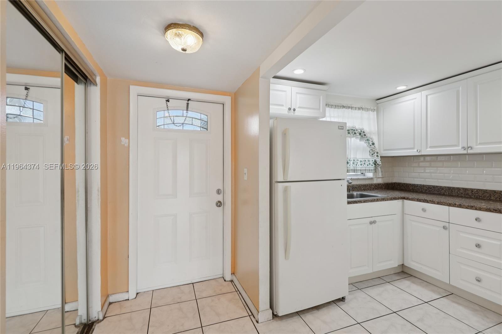 8135 sunrise lakes blvd 208