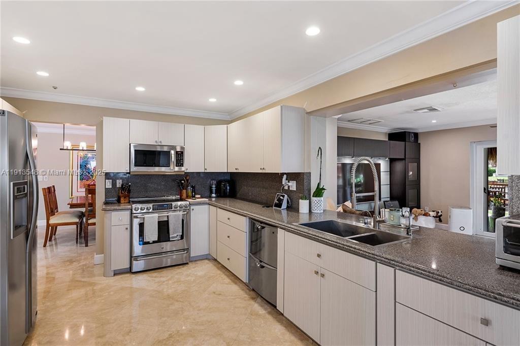 HIGHLAND LAKES EAST - Residential