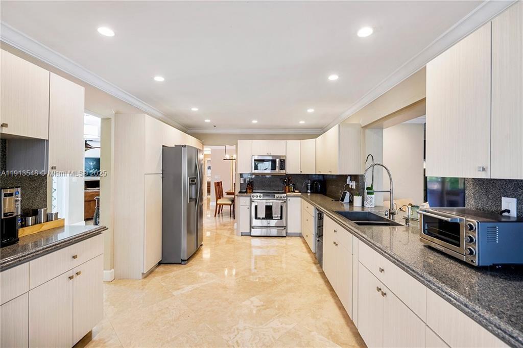 HIGHLAND LAKES EAST - Residential