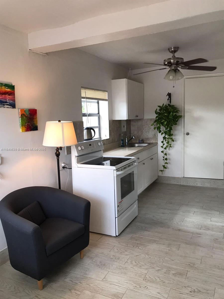 AMAZING DEAL IN AMAZING NEIGHBORHOOD !! UPDATED STUDIO WITH A KITCHEN AND WASHER/DRYER FOR GREAT PRICE. LOCATED IN THE HIGH END PART OF NORTH MIAMI BEACH NEAR ANYTHING YOU NEED INCLUDING MANY HOUSES OF WORSHIP. CENTRALLY LOCATED BETWEEN FORT LAUDERDALE, AVENTURA, SOUTH BEACH & DOWNTOWN MIAMI. EASY TO VIEW AND QUICK APPROVAL PROCESS.