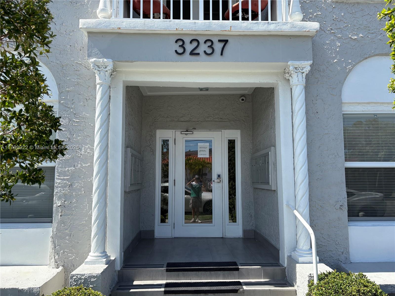 Rental Property at 3237 Sw 4th St 5, Miami, Broward County, Florida - Bedrooms: 1 
Bathrooms: 1  - $1,800 MO.