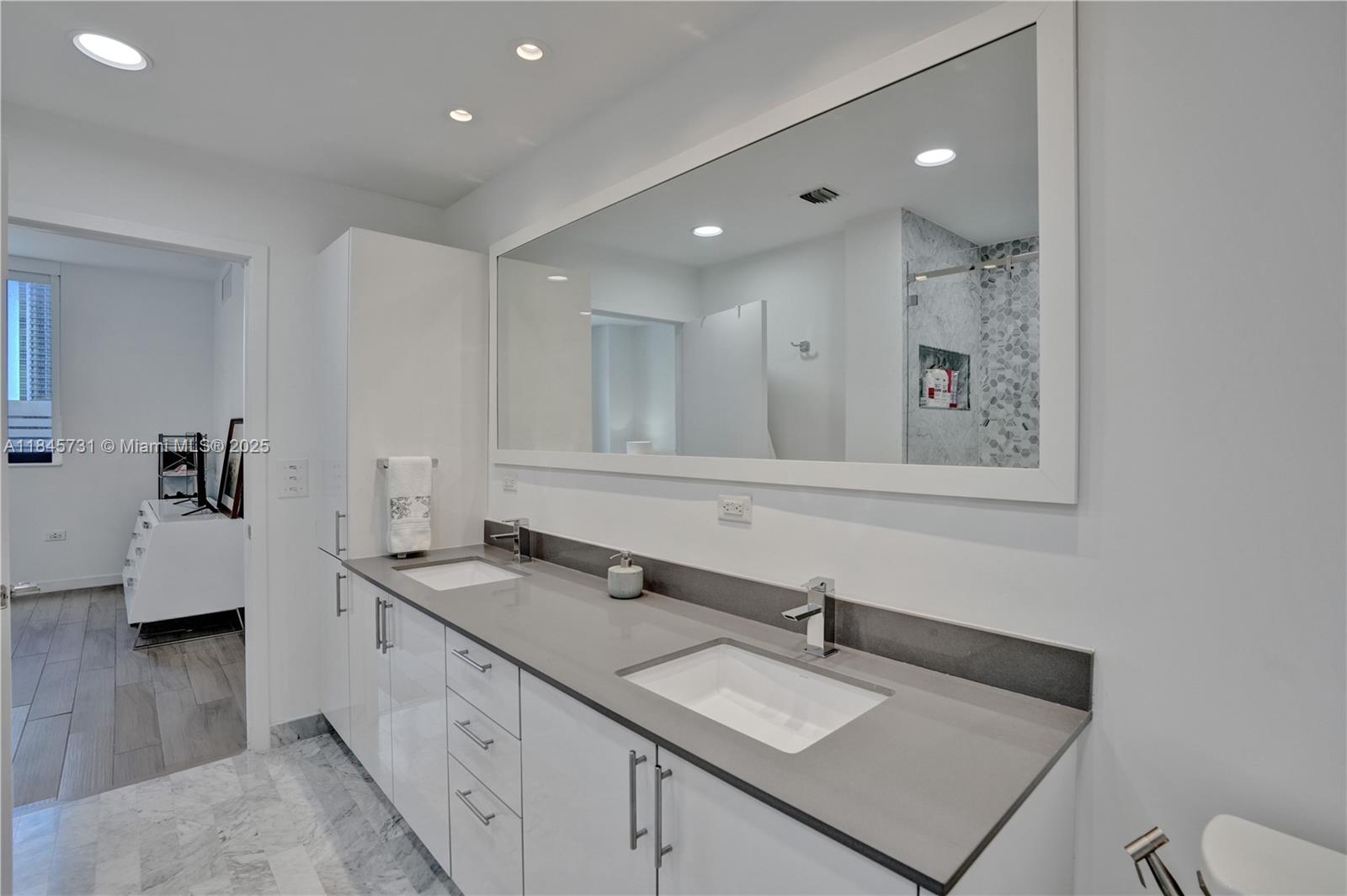 NINE AT MARY BRICKELL VIL - Residential