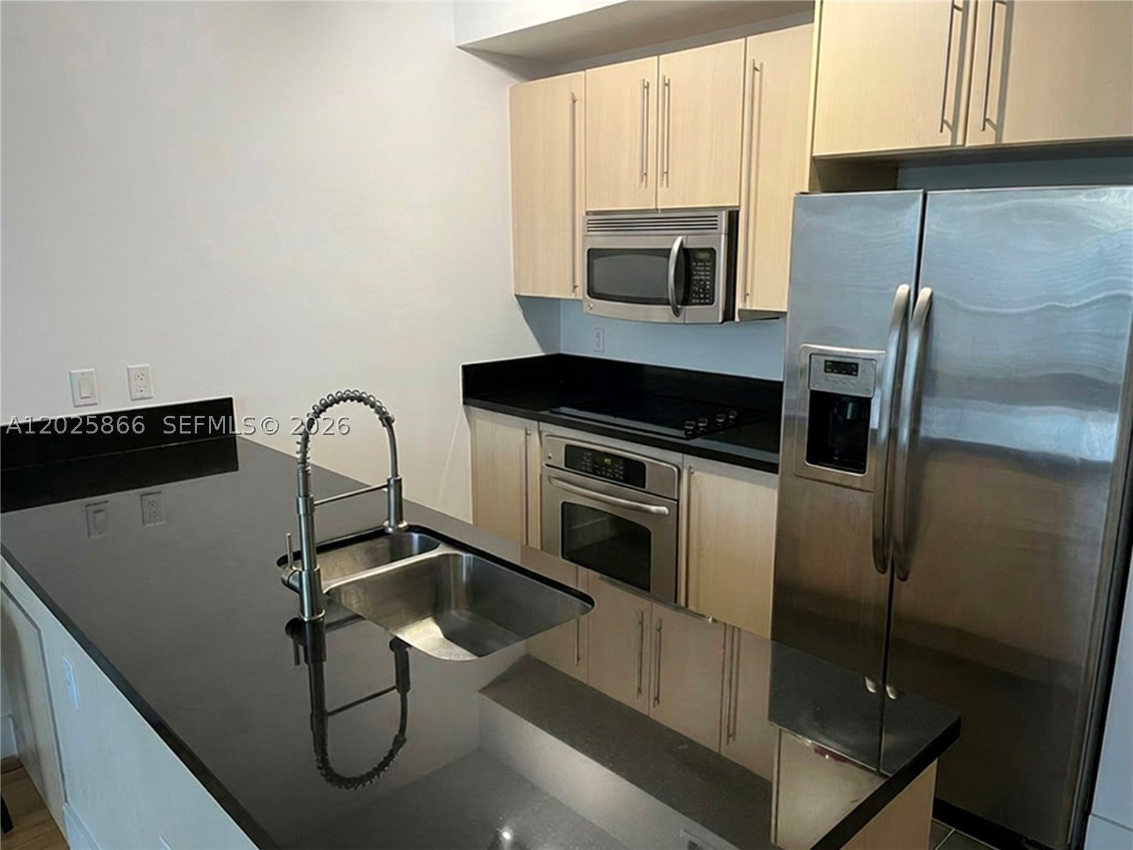 79 SW 12 ST 2911-S