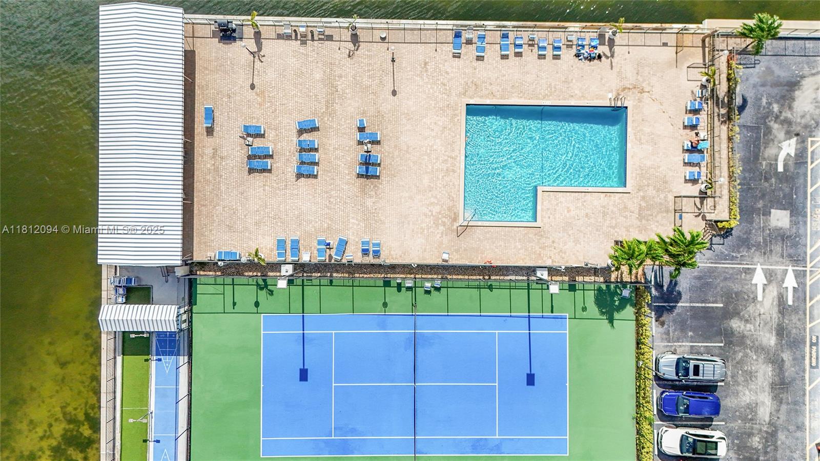 AVANT GARDE CONDO - Residential