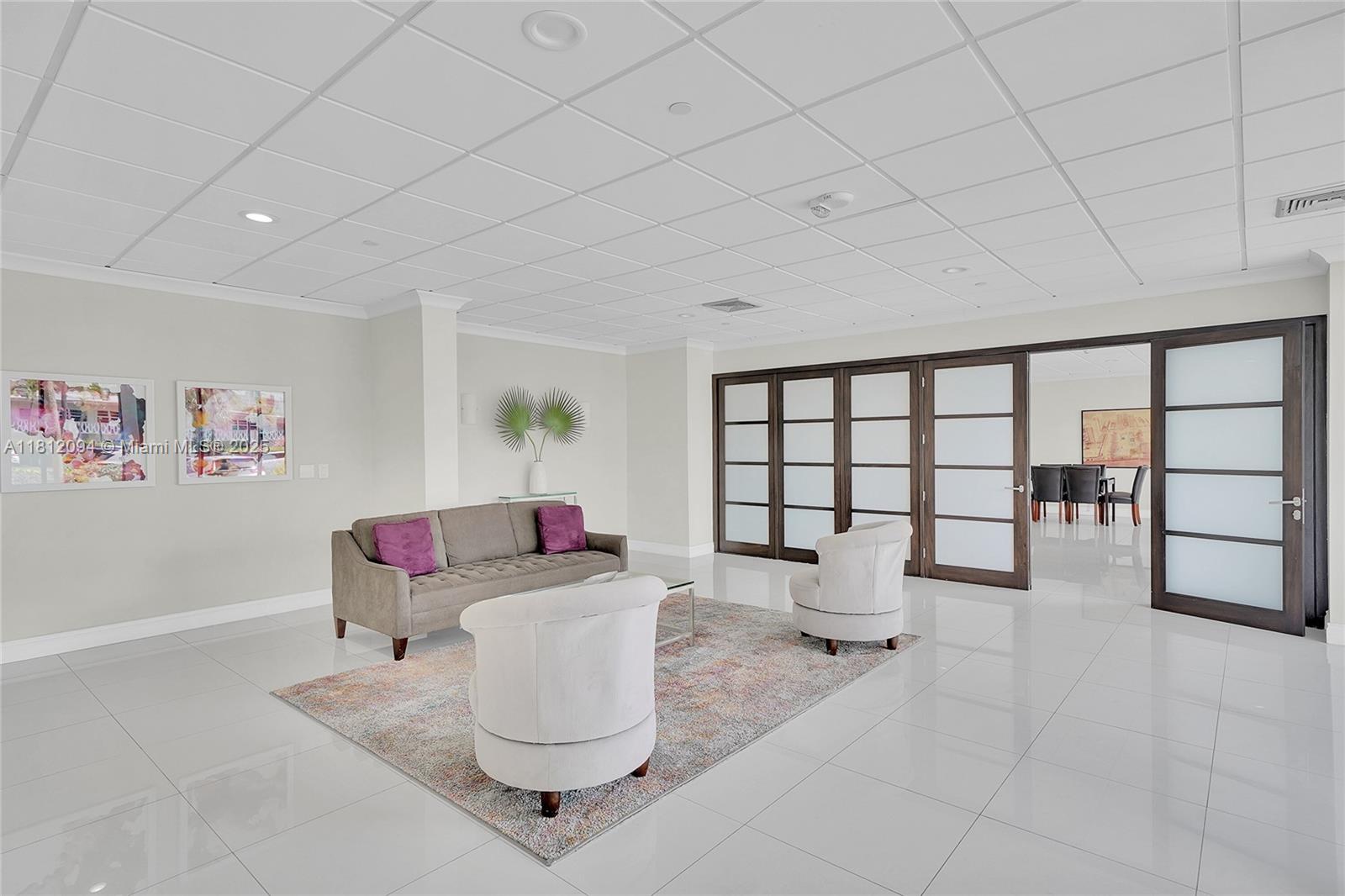 AVANT GARDE CONDO - Residential