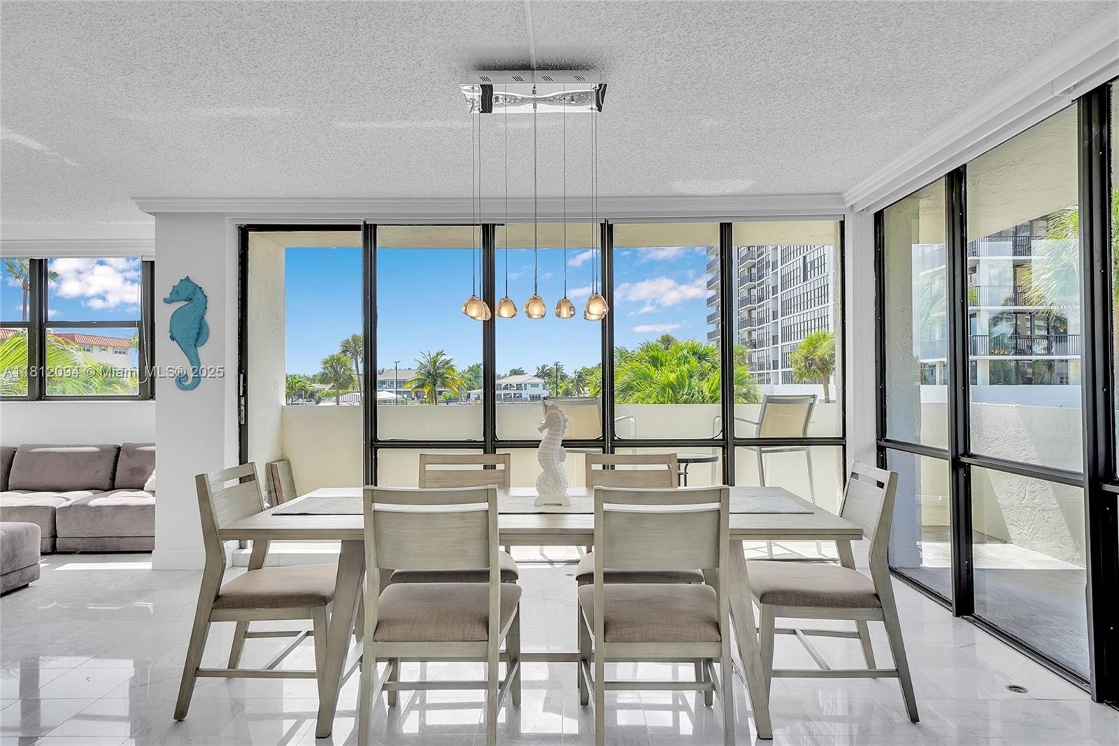 AVANT GARDE CONDO - Residential