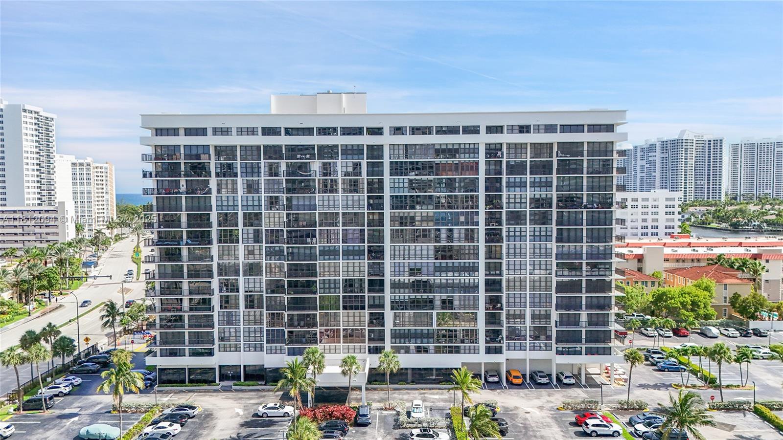 AVANT GARDE CONDO - Residential