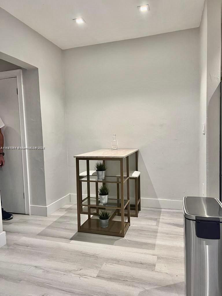 LINCOLN PLACE CONDO - Residential Lease
