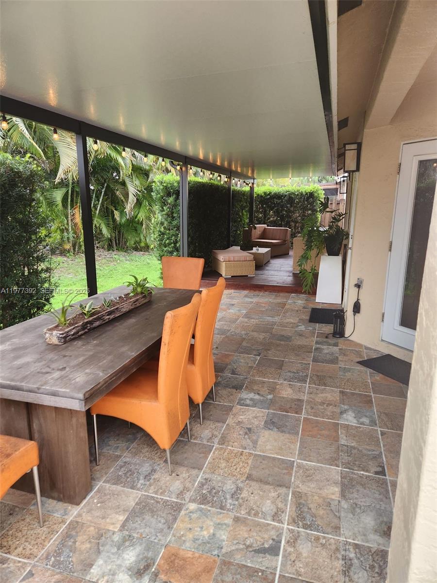 PATIO HOMES OF DORAL PINE - Residential