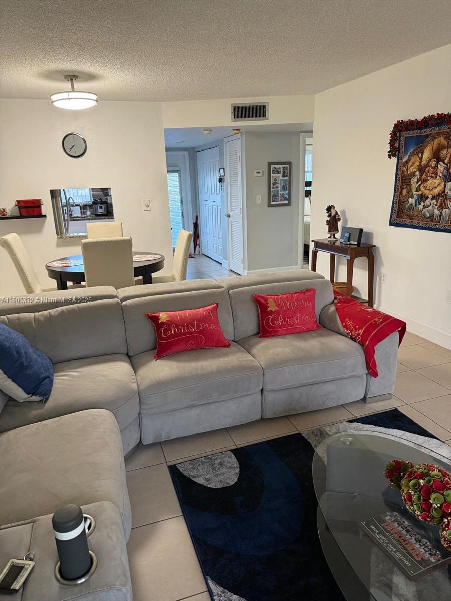 2900 N Pine Island Rd 209