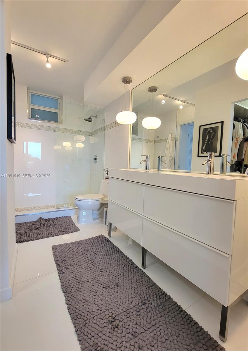 BONNE VIE CONDO - Residential