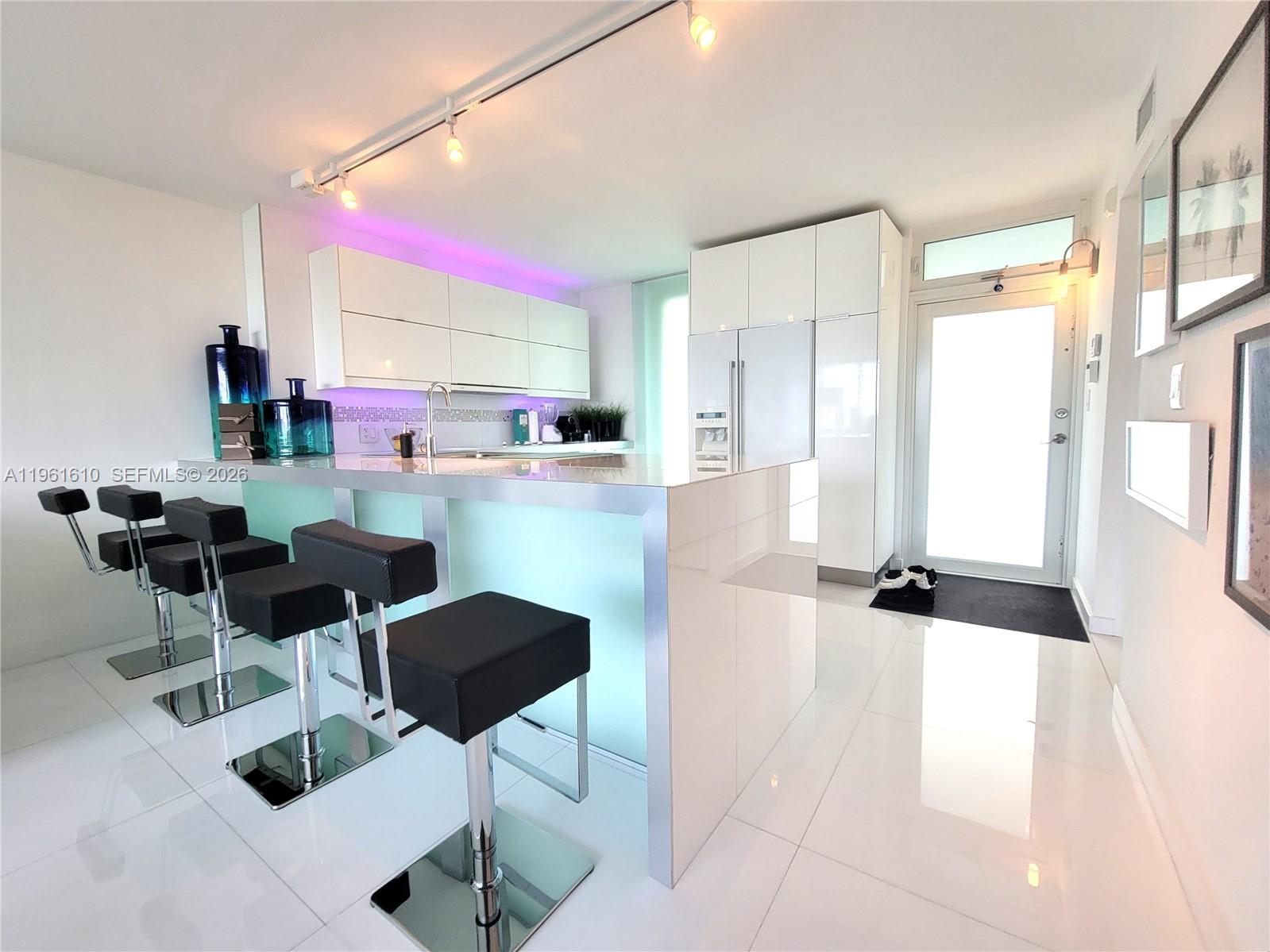 BONNE VIE CONDO - Residential