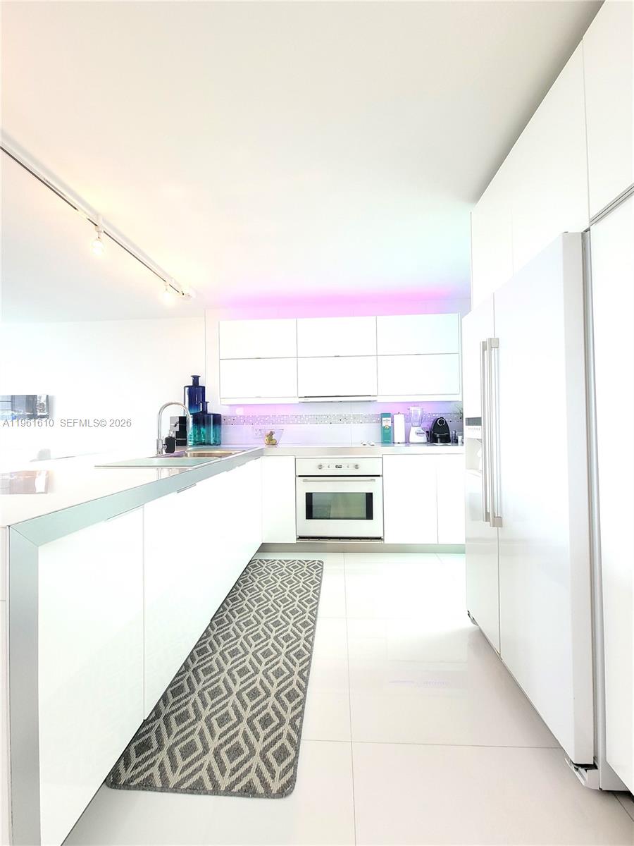 BONNE VIE CONDO - Residential