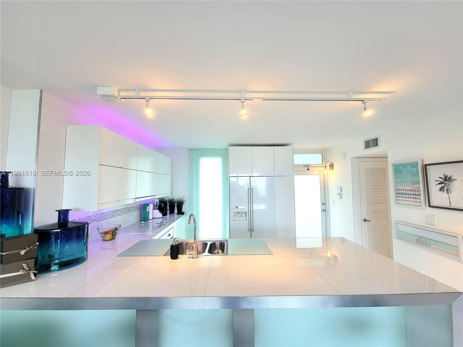 BONNE VIE CONDO - Residential