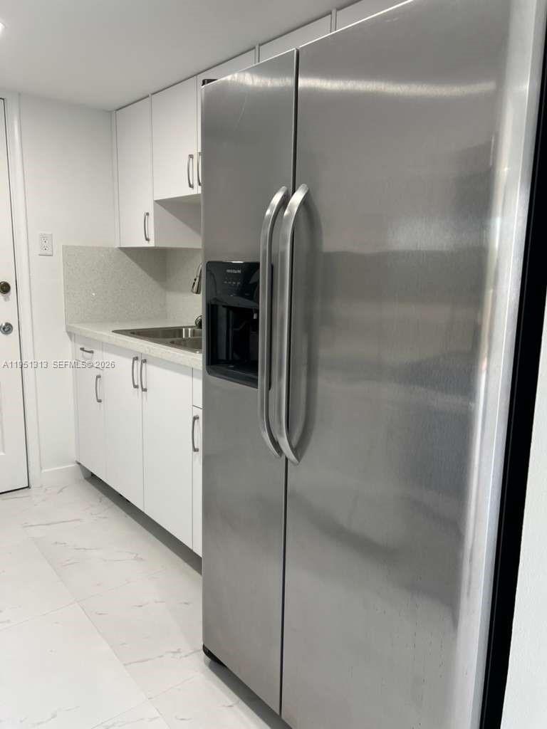 309 S Royal Poinciana Blvd 304