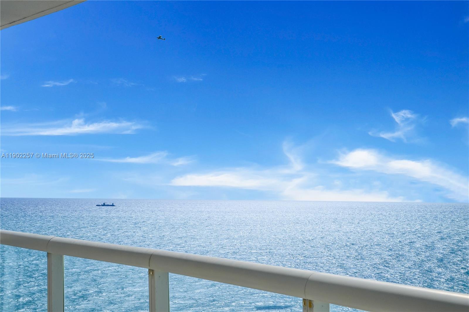 LA TOUR CONDO - Residential Lease