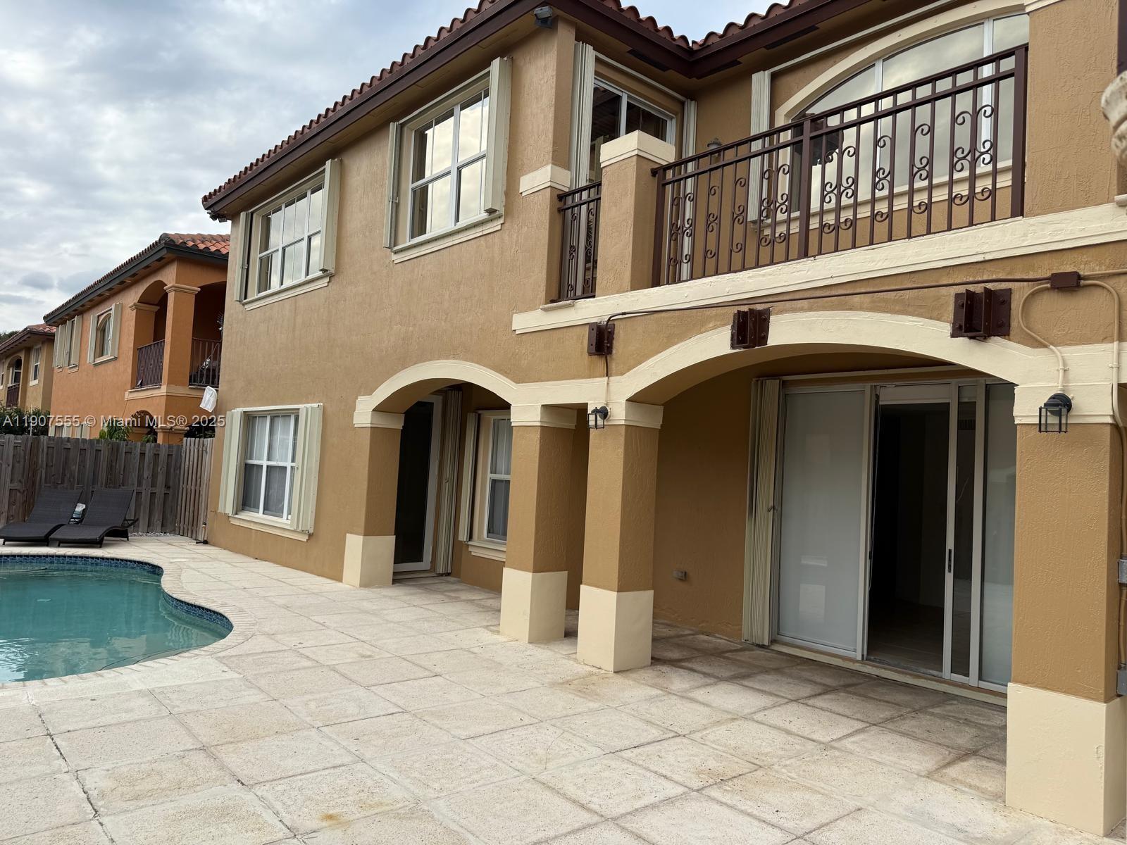 VENETIAN ISLES - Residential Lease