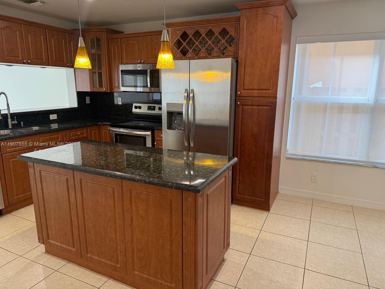 VENETIAN ISLES - Residential Lease