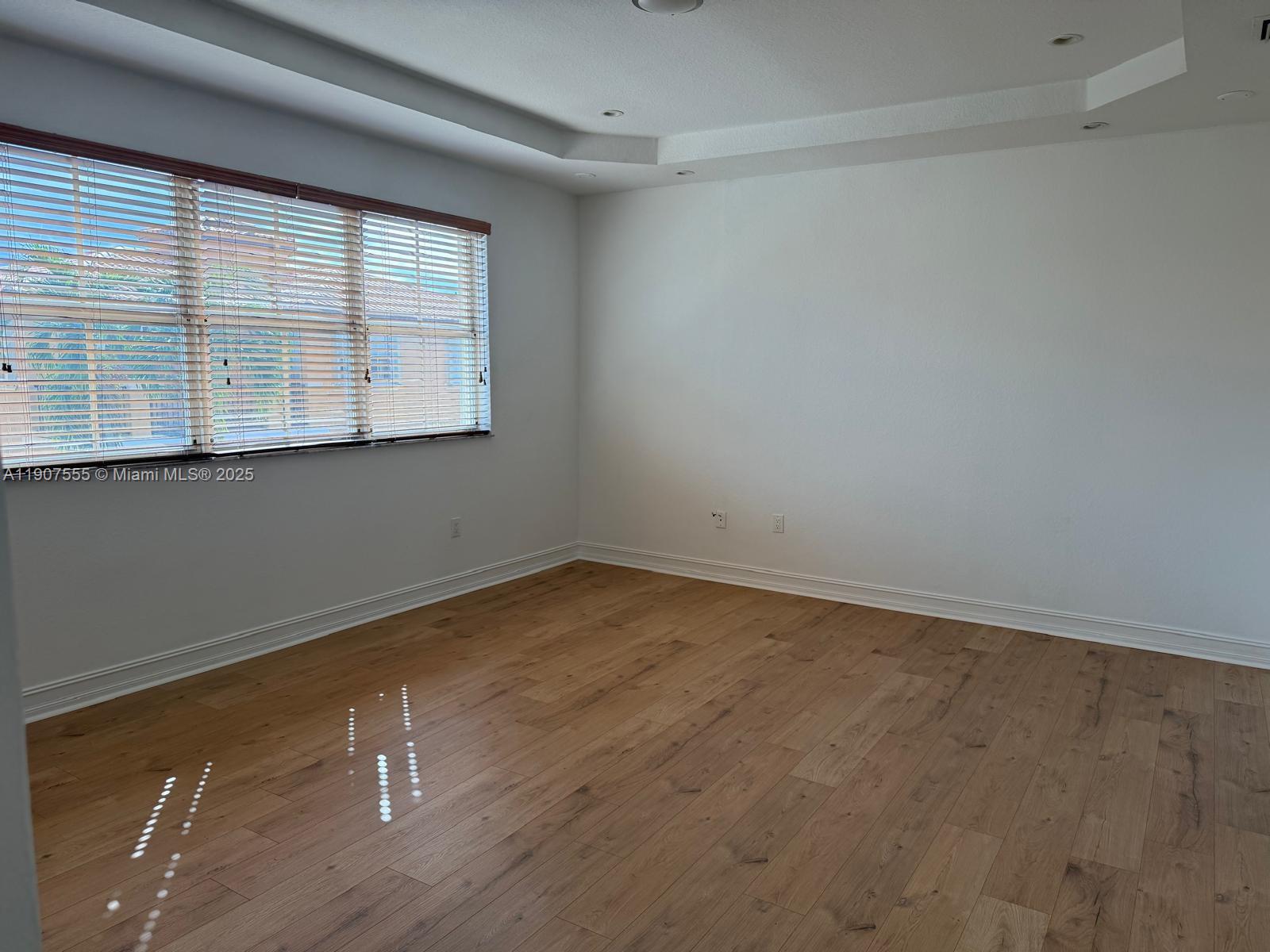 VENETIAN ISLES - Residential Lease