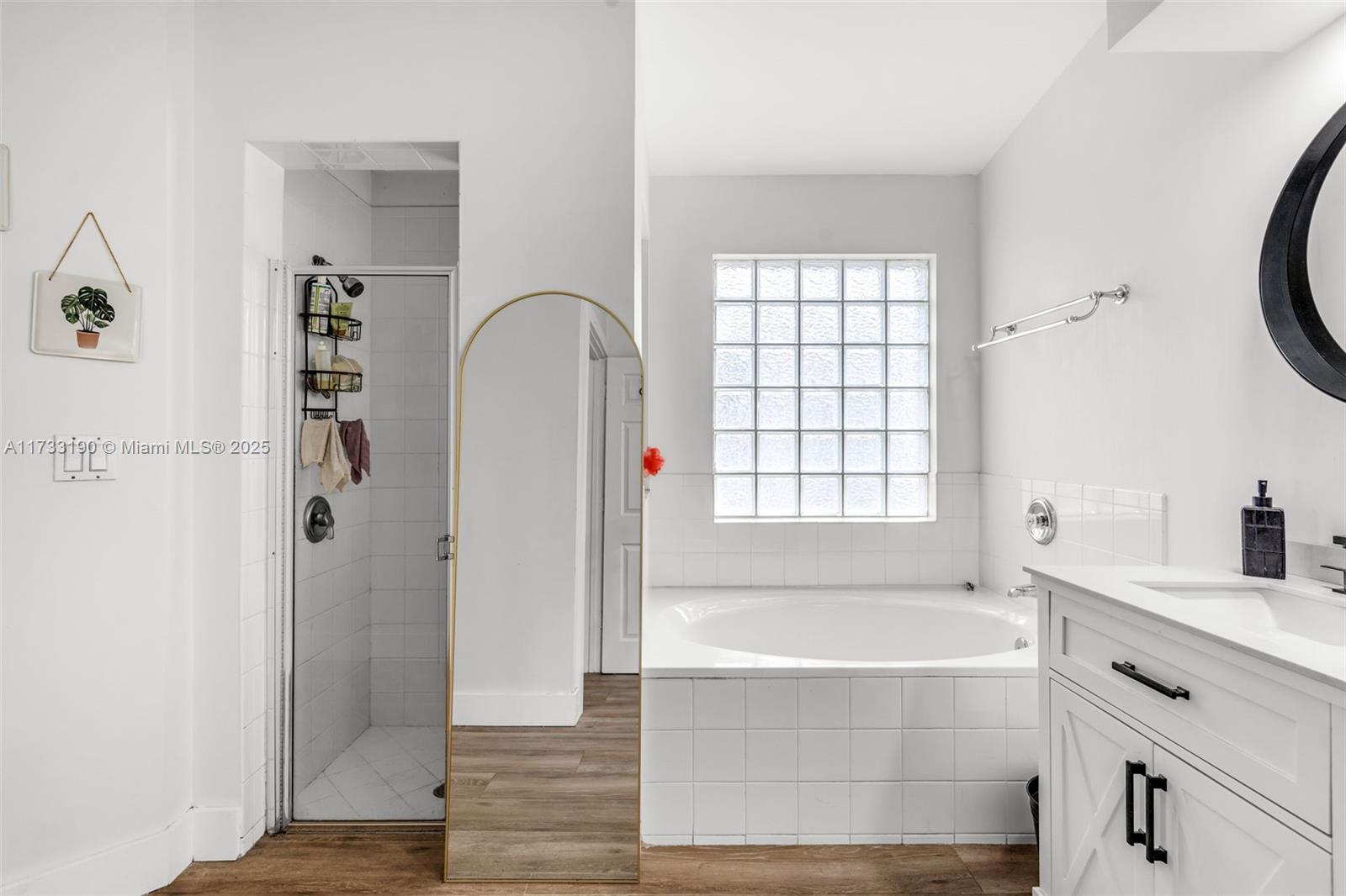SILVER LAKES NORTH - Residential