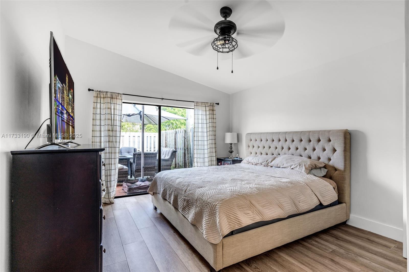 SILVER LAKES NORTH - Residential