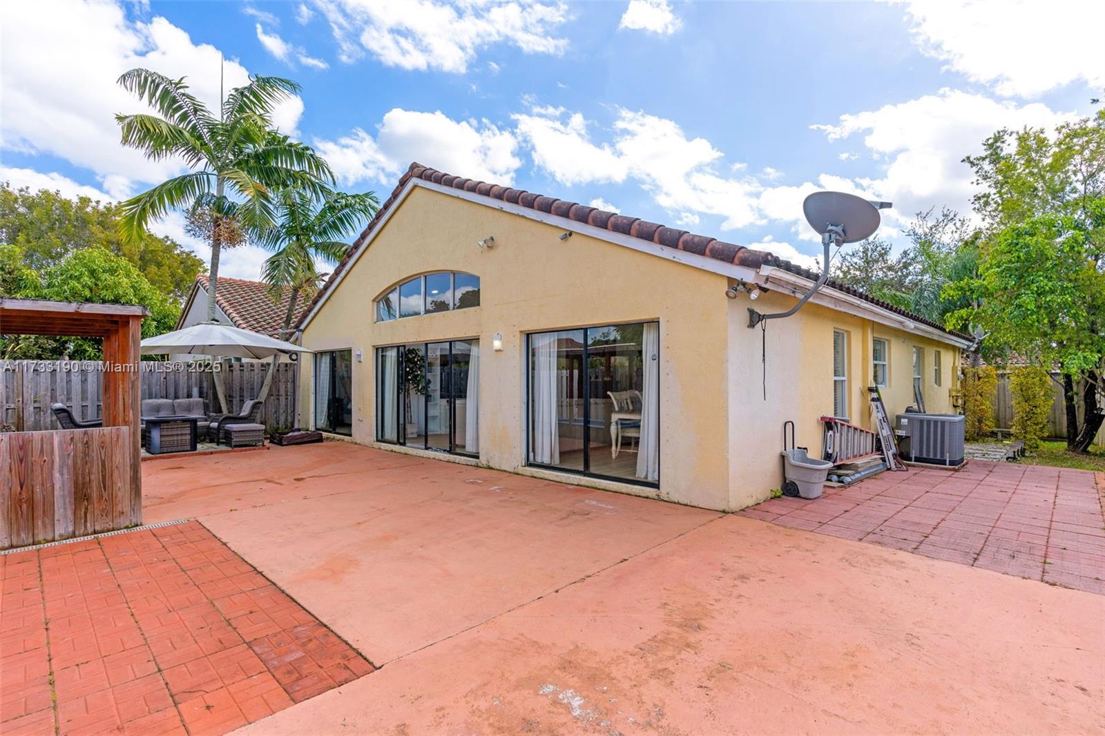 SILVER LAKES NORTH - Residential