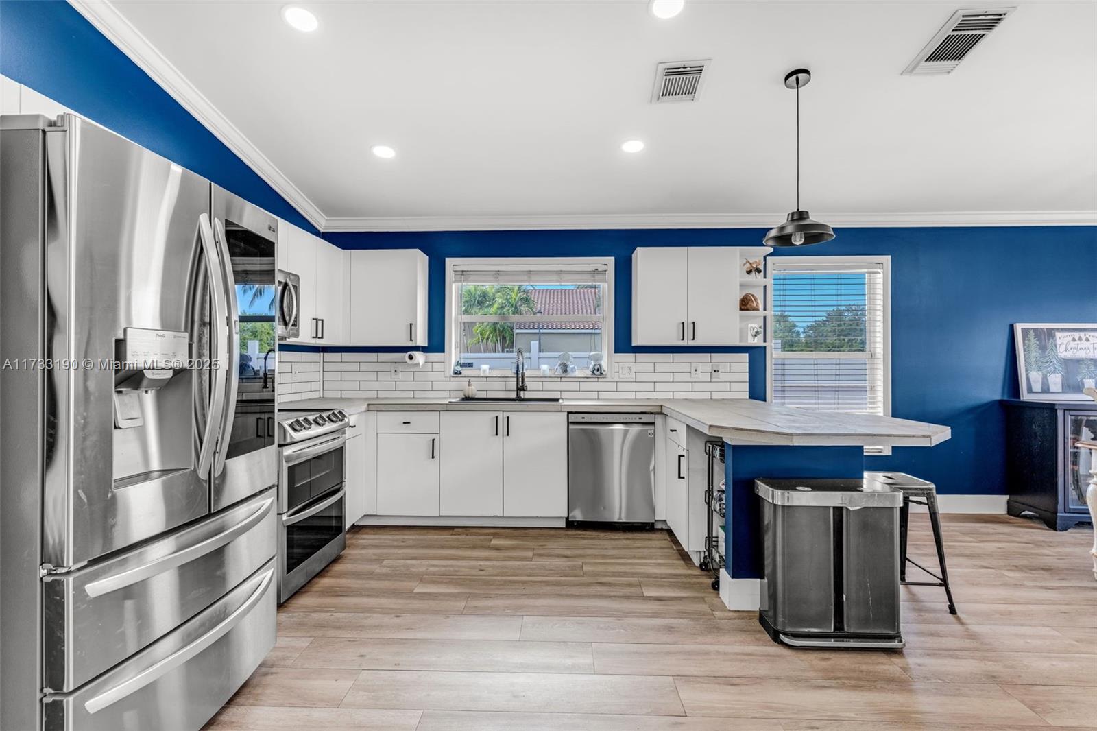 SILVER LAKES NORTH - Residential