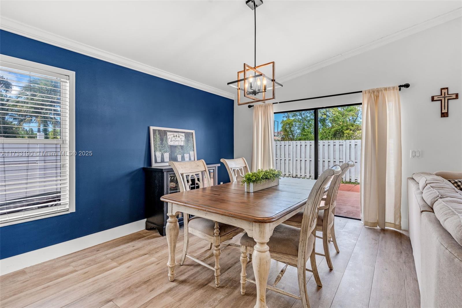 SILVER LAKES NORTH - Residential