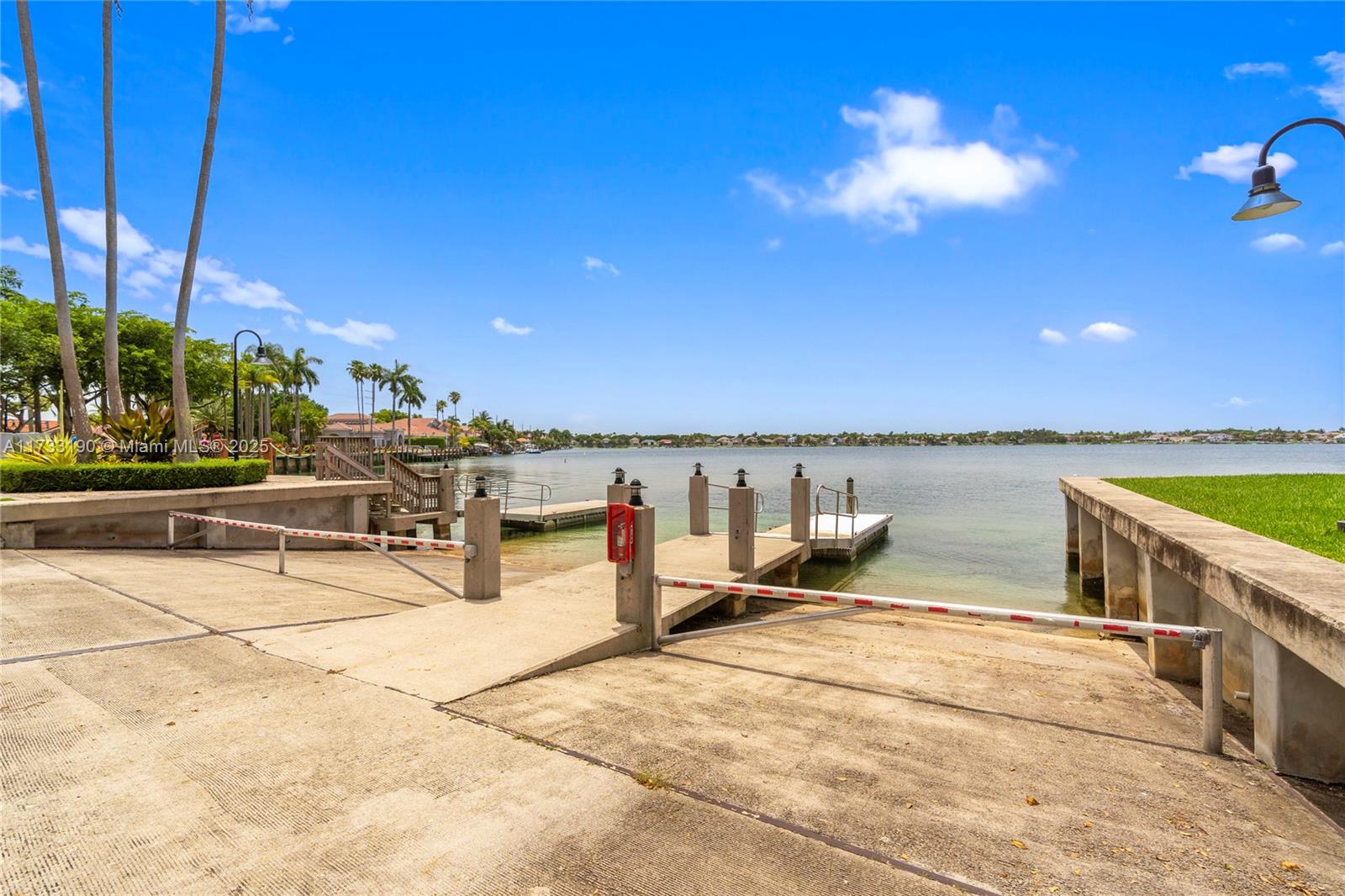 SILVER LAKES NORTH - Residential