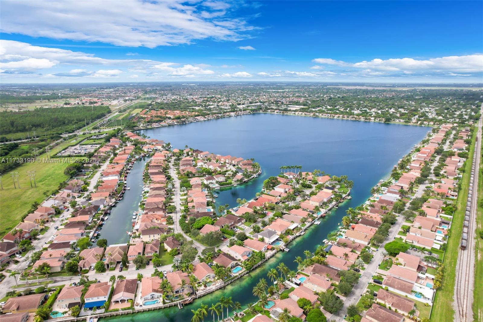 SILVER LAKES NORTH - Residential