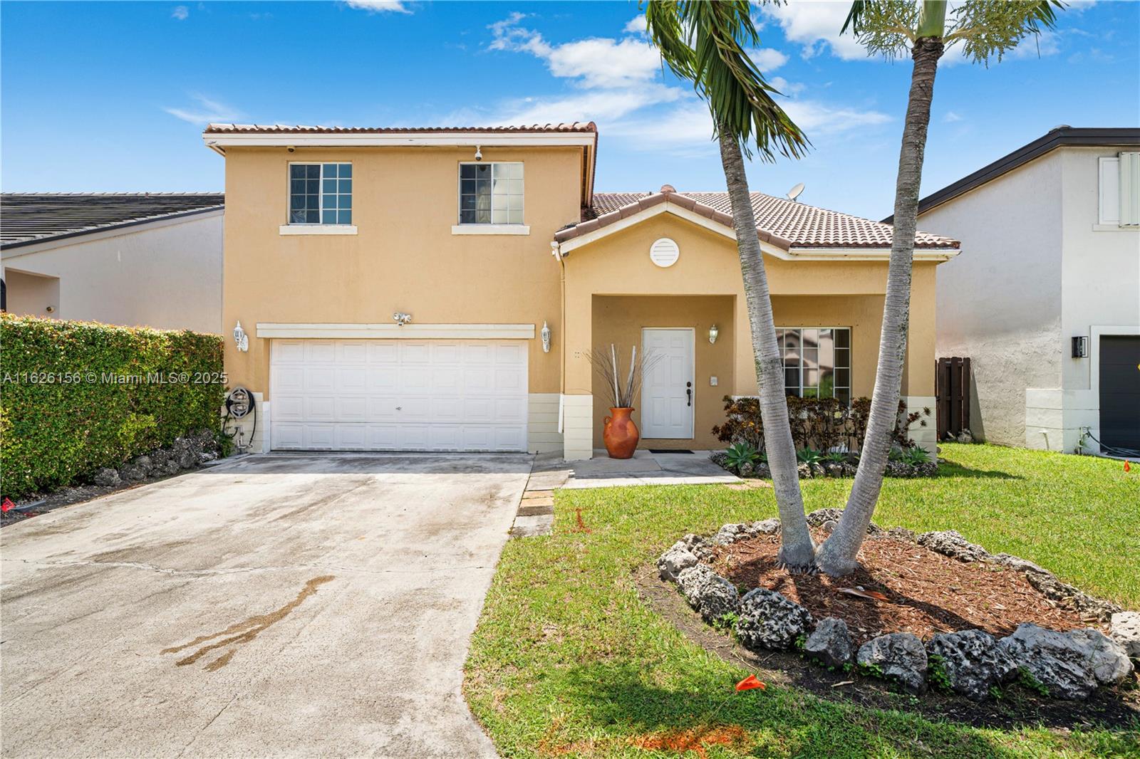 7332 Sw 158th Ave, Miami, Broward County, Florida - 4 Bedrooms  
3 Bathrooms - 