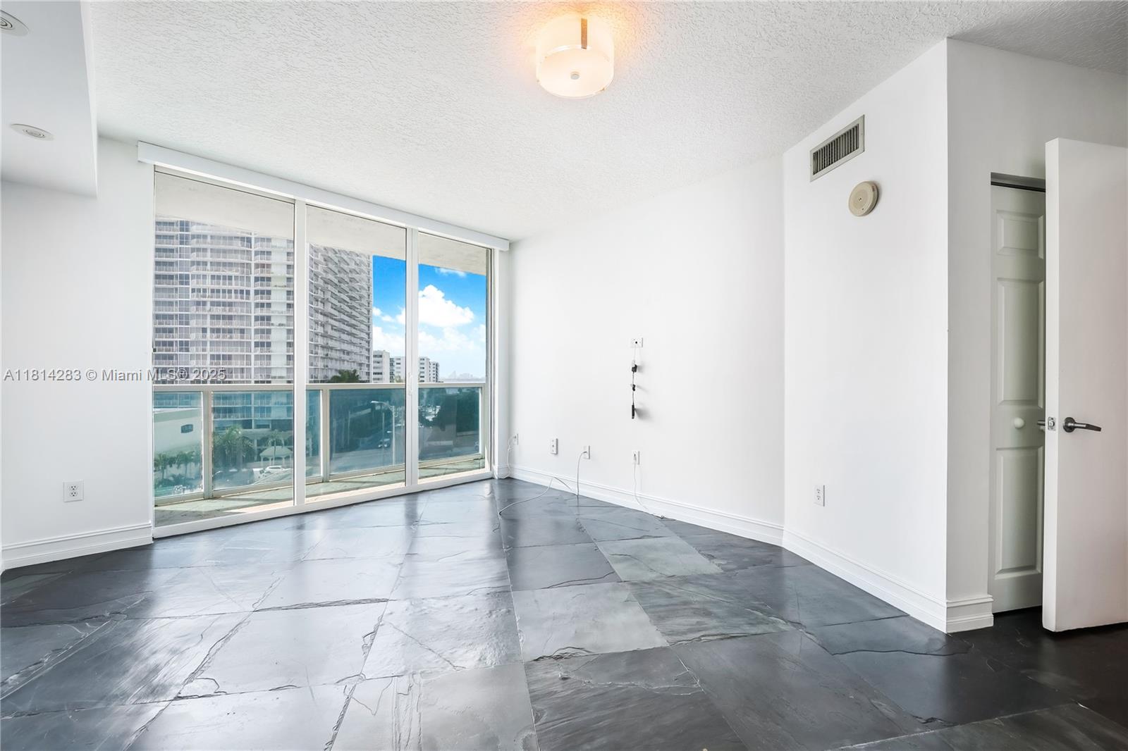 THE BRIDGEWATER CONDO - Residential Lease