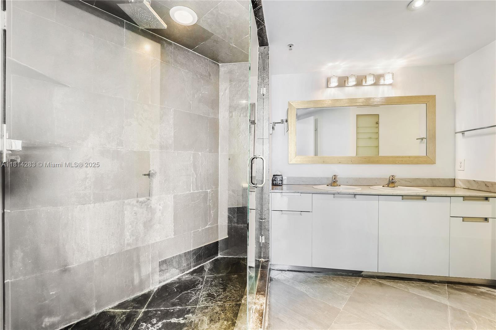 THE BRIDGEWATER CONDO - Residential Lease