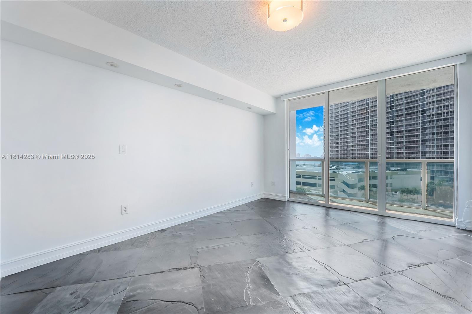 THE BRIDGEWATER CONDO - Residential Lease