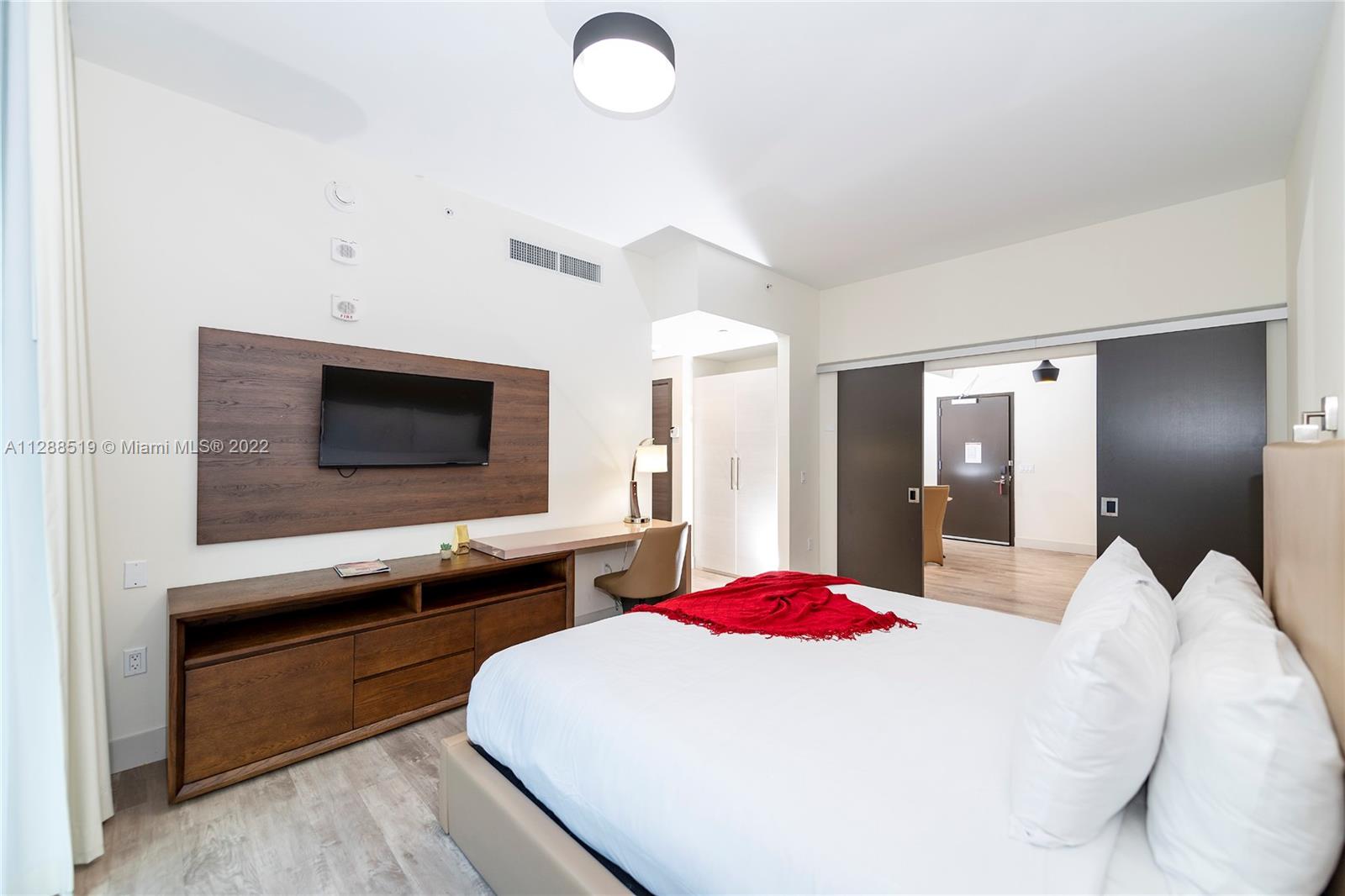 COSTA HOLLYWOOD CONDO - Residential