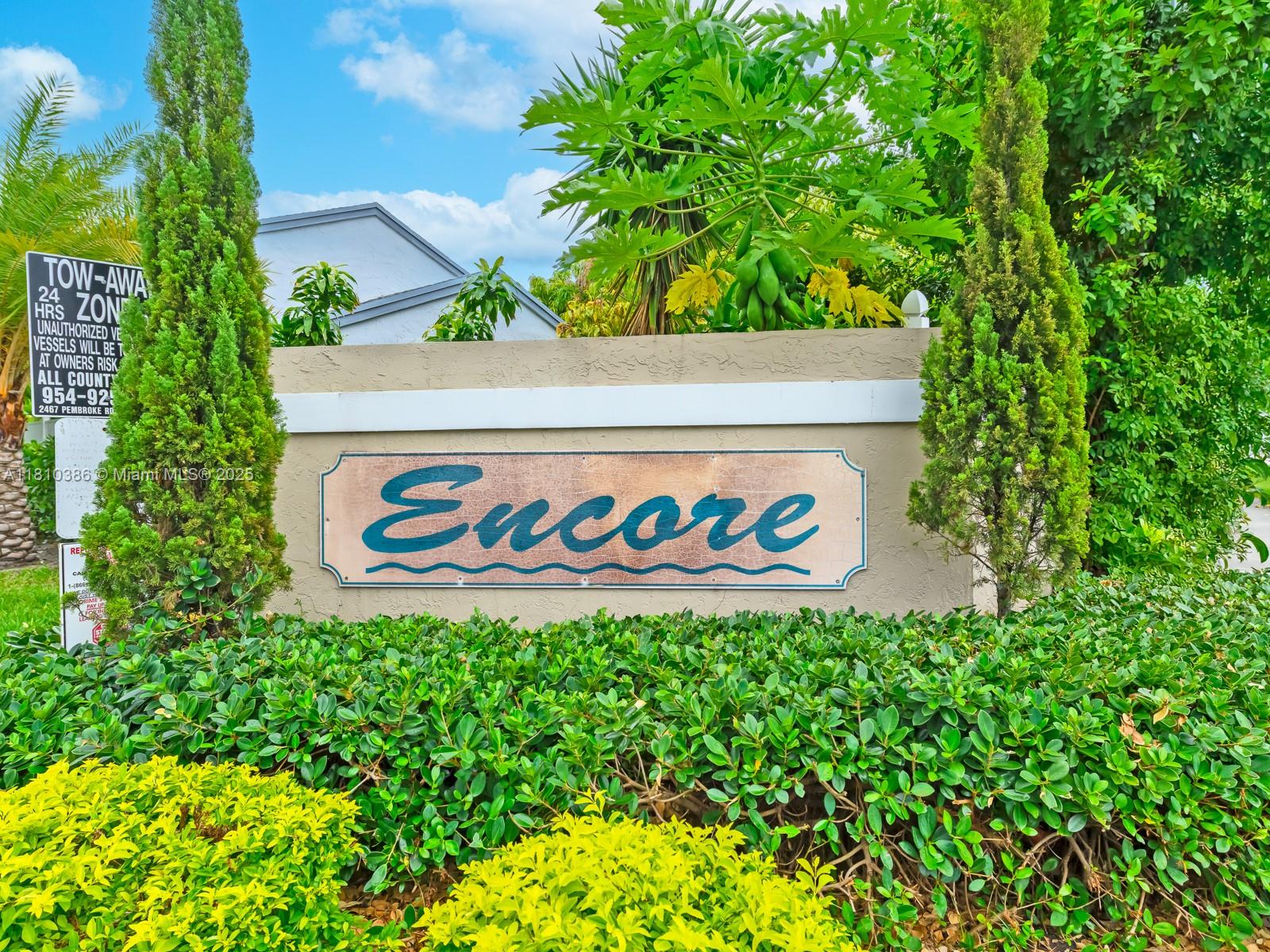 2810 River Run Cir E Cir, Miramar, Broward County, Florida - 3 Bedrooms  
2 Bathrooms - 