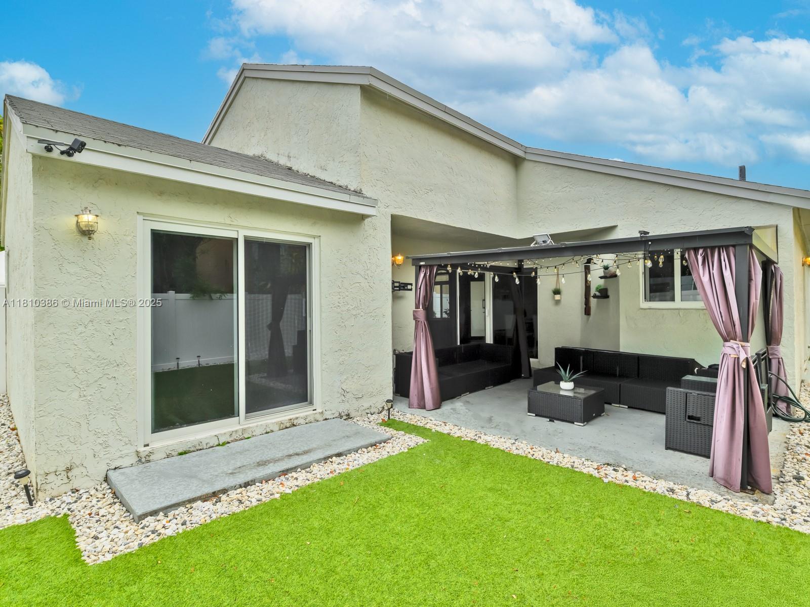 RIVER RUN GARDEN HOMES - Residential
