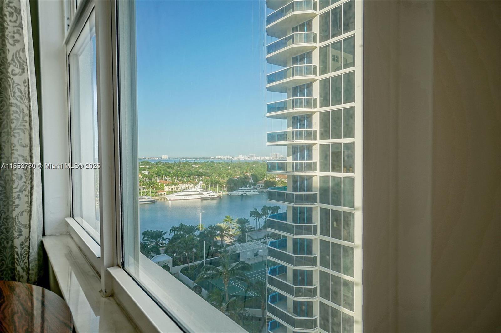 4747 Collins Ave 1108