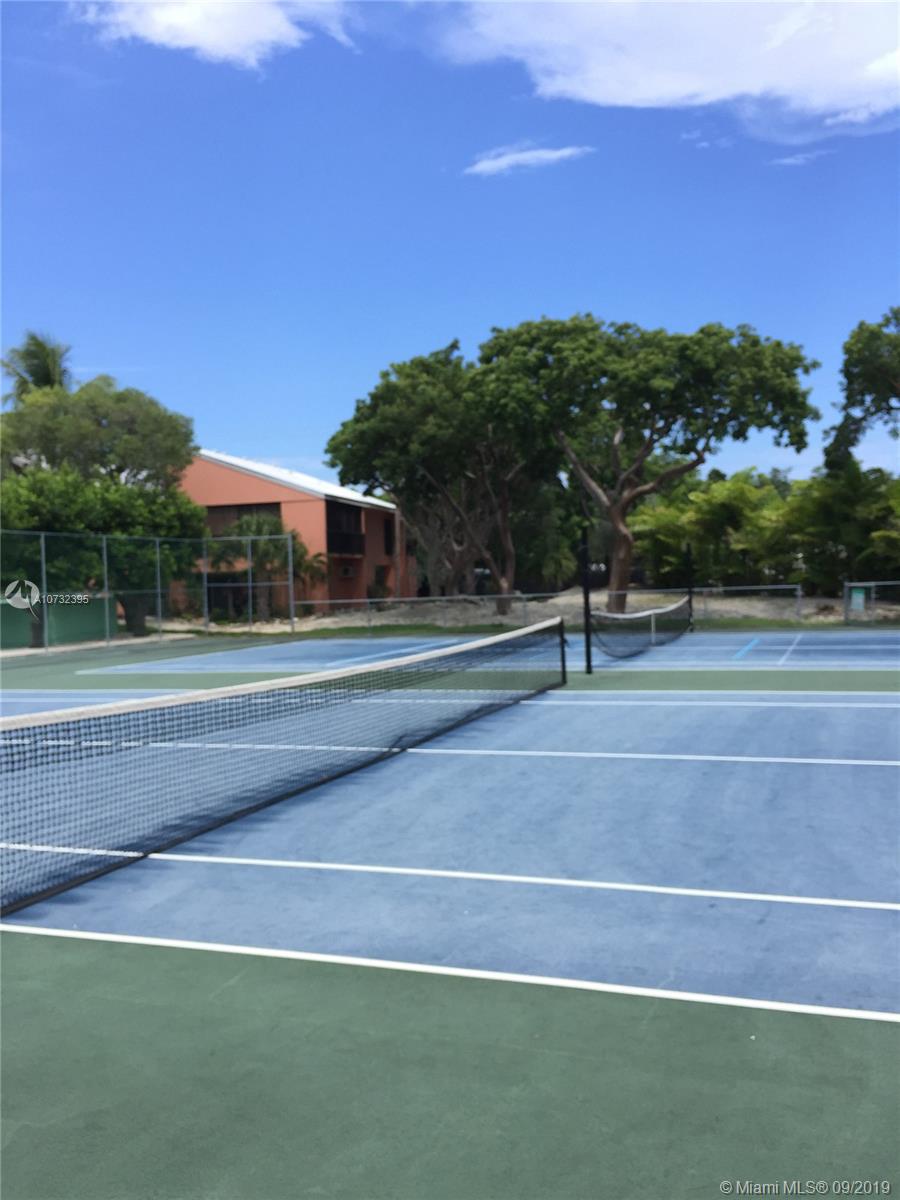 LANDINGS OF LARGO II - Residential