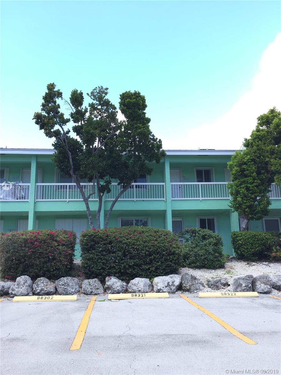 LANDINGS OF LARGO II - Residential