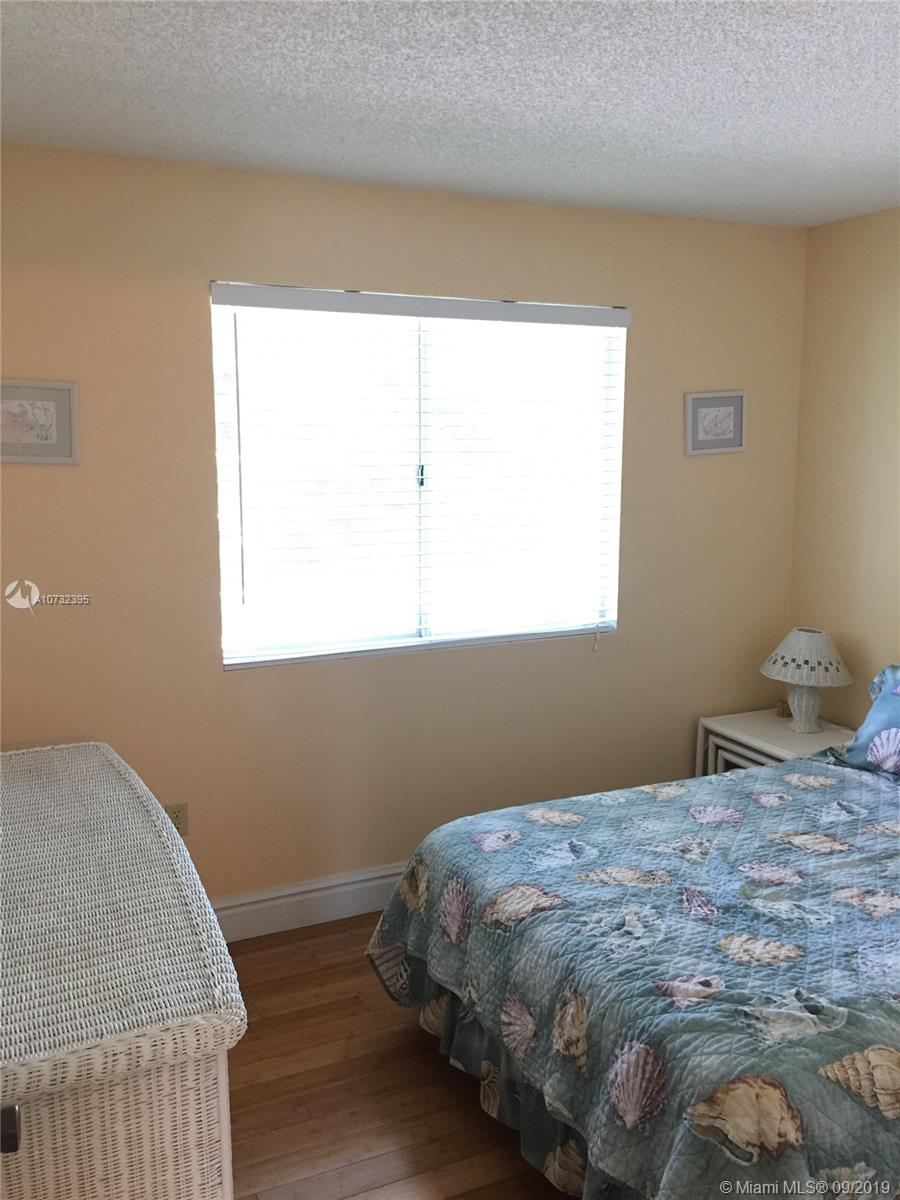 LANDINGS OF LARGO II - Residential