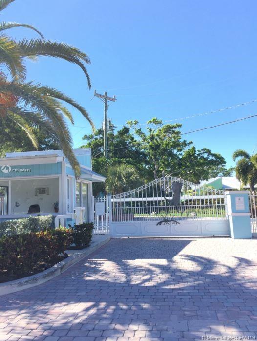 LANDINGS OF LARGO II - Residential