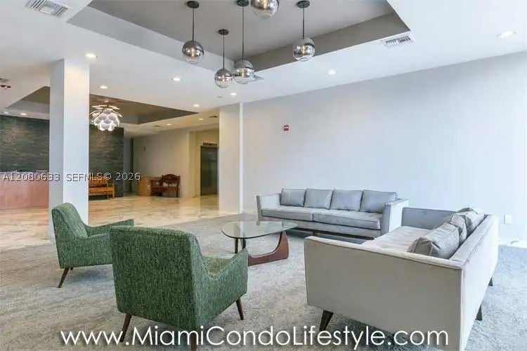 9225 Collins Ave 1003