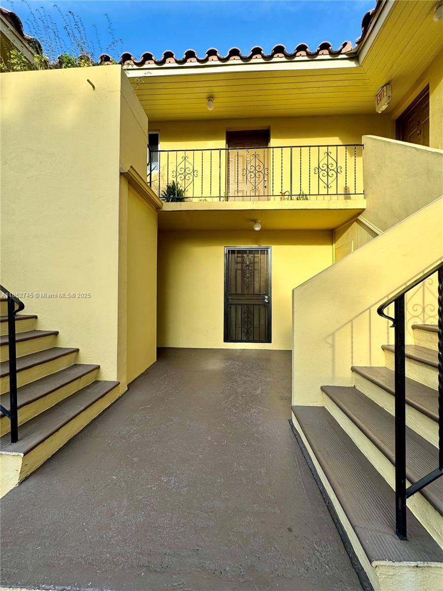 GREAT LOCATION! Le Jeune and blocks from 8th Street. Features a quiet building. Nice living area, plus 2 large bedrooms and one bath. Wood style floors, spacious kitchen with space for a breakfast table in addition to the living area, assigned 1 car space, and beautiful light throughout the unit. CALL LISTING AGENT.