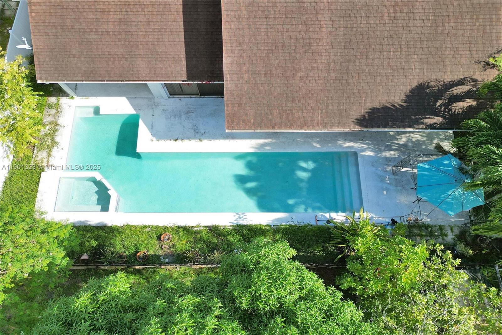 BOULEVARD WOODS EAST - Residential