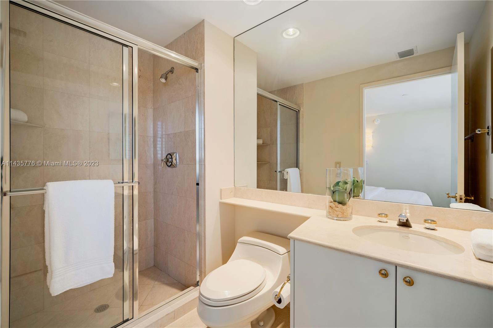 CLUB TOWER TWO CONDO - Residential